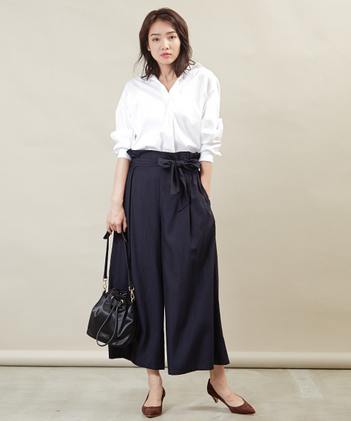 Abahouse Devinette（ドゥヴィネット）の「コットンブロードシャツ（シャツ/ブラウス・レディース・ホワイト/サックスブルー/ネイビー・FREE）」の6枚目の写真