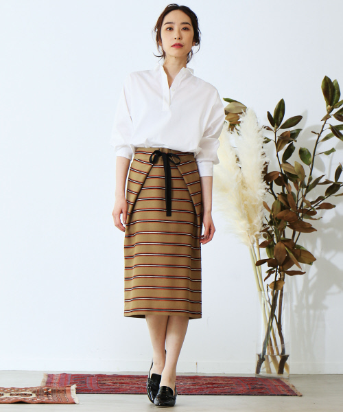 Abahouse Devinette（ドゥヴィネット）の「コットンブロードシャツ（シャツ/ブラウス・レディース・ホワイト/サックスブルー/ネイビー・FREE）」の5枚目の写真