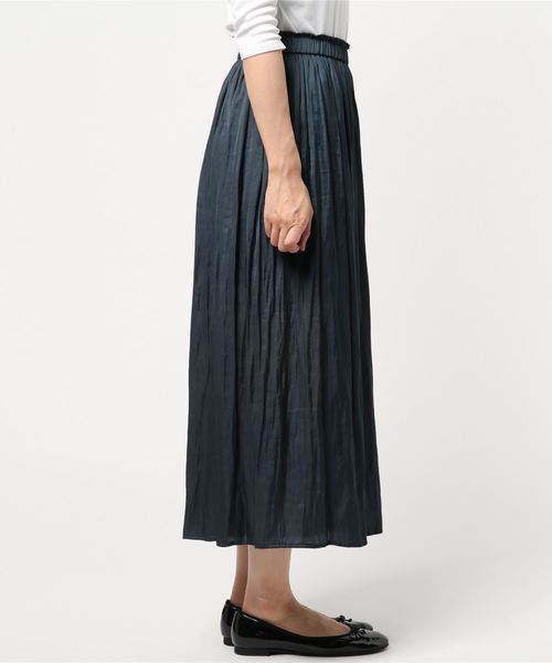 NARACAMICIE(ナラカミーチェ)の「ウエッティサテンギャザーガウチョパンツ(その他パンツ・レディース・カーキ/ブルー/ボルドー・MEDIUM)」の5枚目の写真