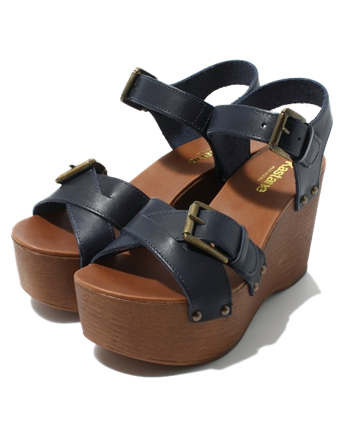 Kastane（カスタネ）の「【Kastane】SANDY SHOES 厚底サンダル（サンダル・レディース・ブラック/キャメル/ライトベージュ/ネイビー・36/37/38）」の4枚目の写真