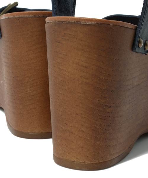 Kastane（カスタネ）の「【Kastane】SANDY SHOES 厚底サンダル（サンダル・レディース・ブラック/キャメル/ライトベージュ/ネイビー・36/37/38）」の8枚目の写真