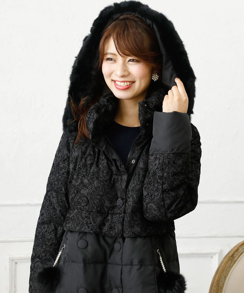 ElegChic(エレグシック)の「ペイズリーエンブロイダリーフード ロング ダウンコート 結婚式対応(ダウンジャケット/コート・レディース・ブラック/ベージュ/ピンクベージュ・M/L)」の17枚目の写真