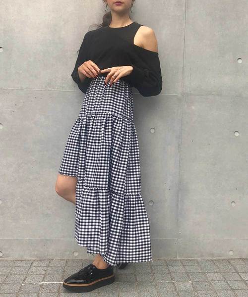 CIEL'AIR（シエルエアー）の「【CIEL'AIR/シエルエアー】オフショルダービッグシルエットトップス（Tシャツ/カットソー・レディース・ブラック/ベージュ/ワイン・FREE）」の16枚目の写真