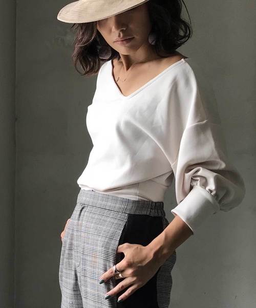 CIEL'AIR（シエルエアー）の「【CIEL'AIR/シエルエアー】オフショルダービッグシルエットトップス（Tシャツ/カットソー・レディース・ブラック/ベージュ/ワイン・FREE）」の14枚目の写真