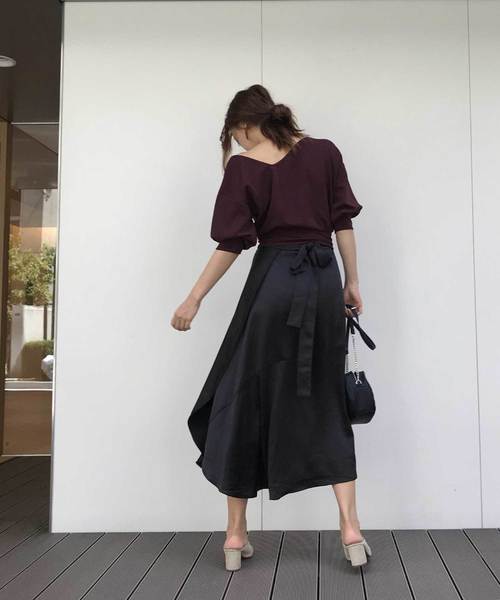 CIEL'AIR（シエルエアー）の「【CIEL'AIR/シエルエアー】オフショルダービッグシルエットトップス（Tシャツ/カットソー・レディース・ブラック/ベージュ/ワイン・FREE）」の17枚目の写真