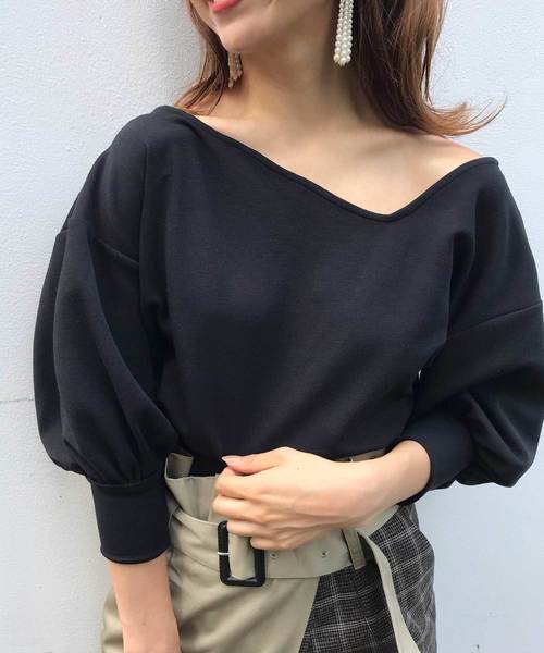 CIEL'AIR（シエルエアー）の「【CIEL'AIR/シエルエアー】オフショルダービッグシルエットトップス（Tシャツ/カットソー・レディース・ブラック/ベージュ/ワイン・FREE）」の5枚目の写真