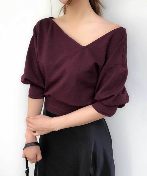 CIEL'AIR（シエルエアー）の「【CIEL'AIR/シエルエアー】オフショルダービッグシルエットトップス（Tシャツ/カットソー・レディース・ブラック/ベージュ/ワイン・FREE）」の4枚目の写真