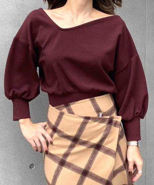 CIEL'AIR（シエルエアー）の「【CIEL'AIR/シエルエアー】オフショルダービッグシルエットトップス（Tシャツ/カットソー・レディース・ブラック/ベージュ/ワイン・FREE）」の9枚目の写真