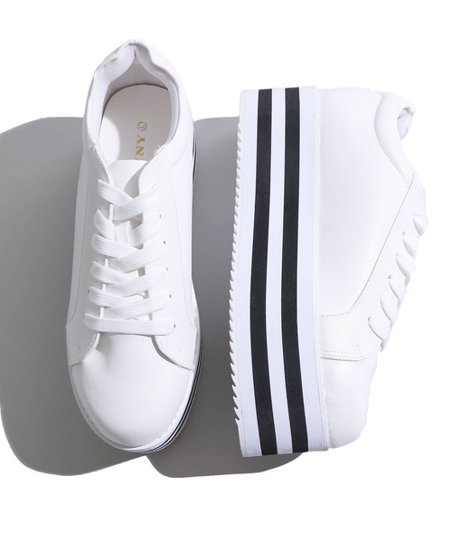 WEGO（ウィゴー）の「WEGO/ラインソールスニーカー（スニーカー・レディース・ホワイト/ブラック・MEDIUM/LARGE）」の7枚目の写真