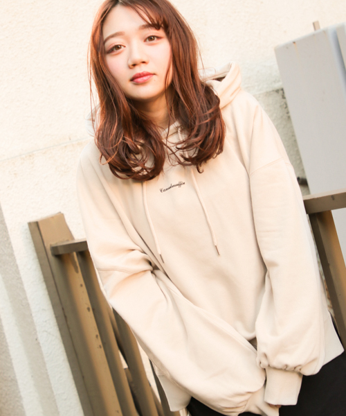 apres jour（アプレジュール）の「刺繍ロゴフーディ【ZOZOTOWN限定アイテム】（パーカー・レディース・ブラック/ベージュ/ラベンダー・フリー）」の4枚目の写真