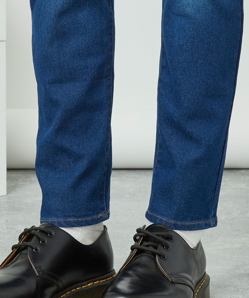 MONO-MART（モノマート）の「スーパーストレッチテーパードスキニーデニムパンツ（デニムパンツ・メンズ・ライトブルー/ブラック/ブルー/ダークインディゴブルー/ブラック系その他/ライトインディゴブルー/ブルー系その他/ワンウォッシュ/ブルー系その他3・S/M/L/XL）」の10枚目の写真