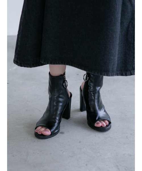 amel（エイメル）の「オープントゥヒールブーツ（ブーツ・レディース・ブラック・24.0cm/24.5cm/25.0cm）」の2枚目の写真