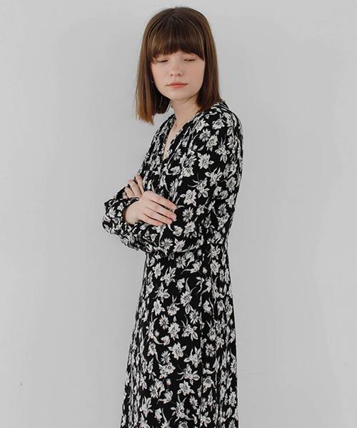 OSYAREVO(オシャレボ)の「シックフラワー ブラウスワンピース(ワンピース・レディース・ベージュ系その他/ブラック系その他・FREE)」の8枚目の写真