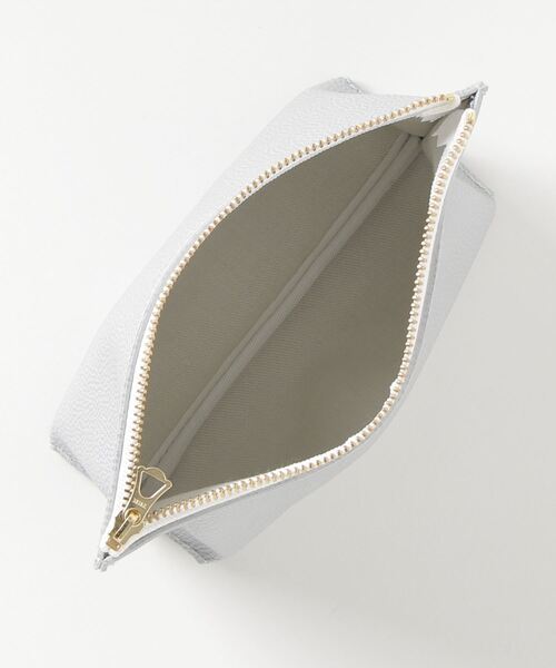 HIGHTIDE（ハイタイド）の「Grains de sable サーブル ファスナーポーチ M（ポーチ・レディース・グレー/ネイビー/キャメル・FREE）」の7枚目の写真