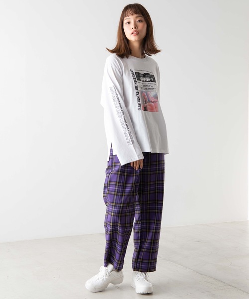 WEGO(ウィゴー)の「WEGO/スリーブロゴフォトロンT(Tシャツ/カットソー・レディース・ホワイト/パープル/オレンジ・FREE)」の4枚目の写真