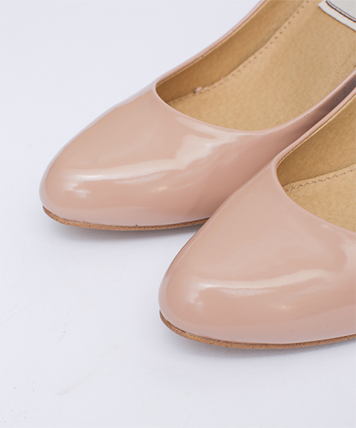 NANO universe（ナノユニバース）の「Fパテントコンフォートパンプス（パンプス・レディース・ブラック/ピンクベージュ/グレー・35/37/36/38）」の7枚目の写真