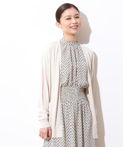 Tiara（ティアラ）の「サマーカーディガン（カーディガン/ボレロ・レディース・オフホワイト/ピンク/イエロー/チャコールグレー・FREE）」の2枚目の写真