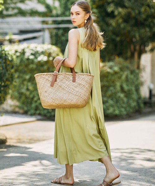 EIMY ISTOIRE（エイミーイストワール）の「タックデザインＩラインワンピース（ワンピース・レディース・アイボリー/ブラック/グリーン/ブラウン・FREE）」の13枚目の写真