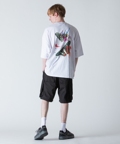 rehacer(レアセル)の「rehacer : Bloom Butterfly on Wide Cutsew /ブルームバタフライ オン ワイドカットソー(Tシャツ/カットソー・メンズ・ホワイト/ブラック/カーキ・SMALL/MEDIUM/LARGE/X-LARGE)」の11枚目の写真