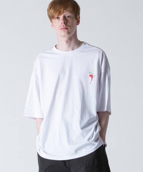 rehacer(レアセル)の「rehacer : Bloom Butterfly on Wide Cutsew /ブルームバタフライ オン ワイドカットソー(Tシャツ/カットソー・メンズ・ホワイト/ブラック/カーキ・SMALL/MEDIUM/LARGE/X-LARGE)」の7枚目の写真