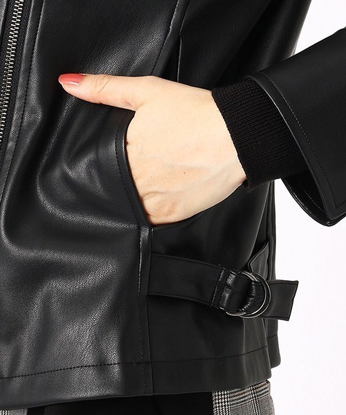 COMME CA ISM（コムサイズム）の「《フェイクレザー》 ライダースジャケット（ライダースジャケット・レディース・ブラック・LARGE/MEDIUM/SMALL）」の11枚目の写真