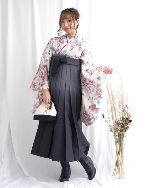 utatane（ウタタネ）の「袴セット ほぐしベージュにくすみピンクのばら 