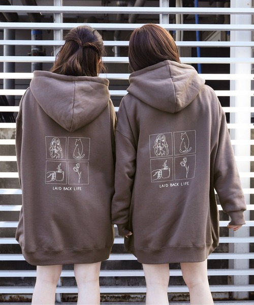 PairPair(ペアペア)の「バックプリントBIGフーディー(パーカー・レディース・ブルー/アイボリー/モカ/ラベンダー/ホワイト系その他/スミクロ・FREE)」の5枚目の写真