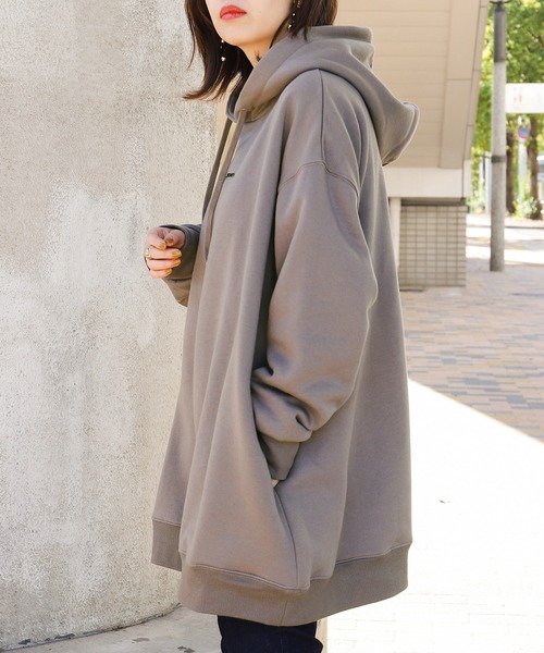 PairPair(ペアペア)の「バックプリントBIGフーディー(パーカー・レディース・ブルー/アイボリー/モカ/ラベンダー/ホワイト系その他/スミクロ・FREE)」の17枚目の写真