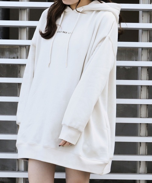 PairPair(ペアペア)の「バックプリントBIGフーディー(パーカー・レディース・ブルー/アイボリー/モカ/ラベンダー/ホワイト系その他/スミクロ・FREE)」の22枚目の写真