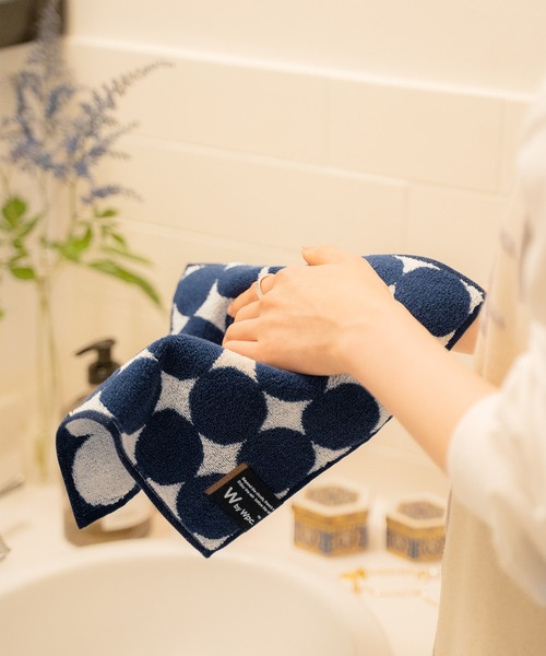 Wpc.（ダブリュピーシー）の「Wpc. Patterns 抗菌防臭 ハンカチ ユニセックス（ハンカチ/ハンドタオル・レディース・ストライプ/ブラック系その他/チェック/ブルー系その他/オレンジ系その他/ゴールド系その他/ホワイト系その他/ブラウン系その他/グレー系その他/ネイビー/カモフラージュ/ホワイト×グリーン/ブラック/ネイビー系/ブルー系その他2/ネイビー系2・FREE）」の7枚目の写真