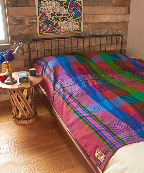 チャイハネ(チャイハネ)の「【チャイハネ】チェック柄アクリルマルチカバー(ブランケット・レディース・ネイビー/ピンク/オレンジ/ブルー/レッド/グリーン/パープル/ブラウン/カラフル・FREE)」の6枚目の写真