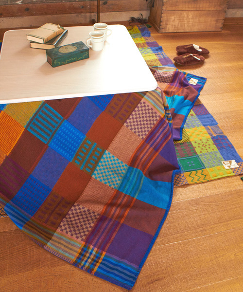 チャイハネ(チャイハネ)の「【チャイハネ】チェック柄アクリルマルチカバー(ブランケット・レディース・ネイビー/ピンク/オレンジ/ブルー/レッド/グリーン/パープル/ブラウン/カラフル・FREE)」の2枚目の写真