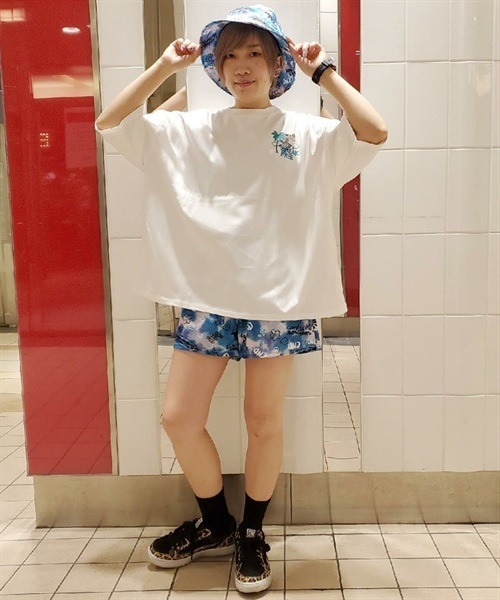 夏前値下げ！】キャンディーストリッパー タイダイ柄スカート