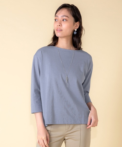 Petit Honfleur(プチオンフルール)の「オーガニックコットンボートネックTシャツ(Tシャツ/カットソー・レディース・ベージュ/ブルー/ピンク/グリーン/チャコールグレー/ホワイト・M/L)」の5枚目の写真