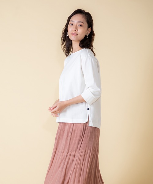 Petit Honfleur(プチオンフルール)の「オーガニックコットンボートネックTシャツ(Tシャツ/カットソー・レディース・ベージュ/ブルー/ピンク/グリーン/チャコールグレー/ホワイト・M/L)」の21枚目の写真