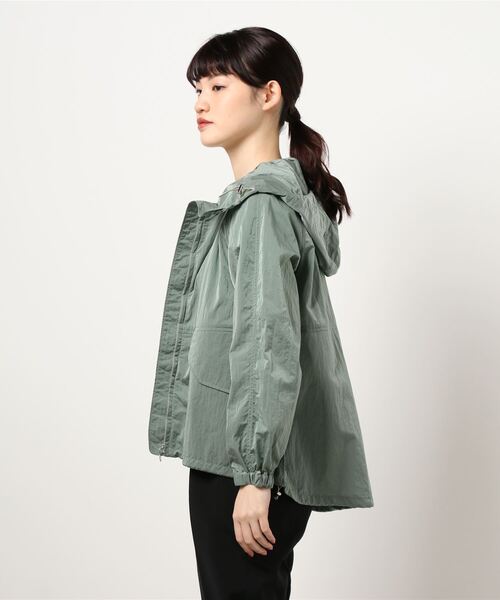 SIPULI（シプリ）の「Crushed Nylon Shell フーデッドブルゾン（ブルゾン・レディース・ライトグリーン/ベージュ・3/2）」の17枚目の写真