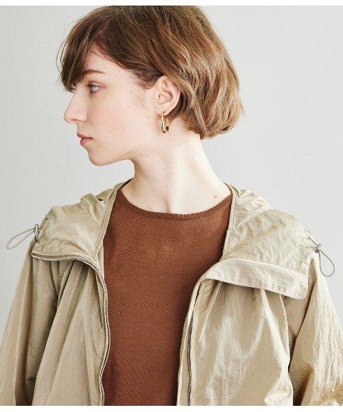 SIPULI（シプリ）の「Crushed Nylon Shell フーデッドブルゾン（ブルゾン・レディース・ライトグリーン/ベージュ・3/2）」の10枚目の写真