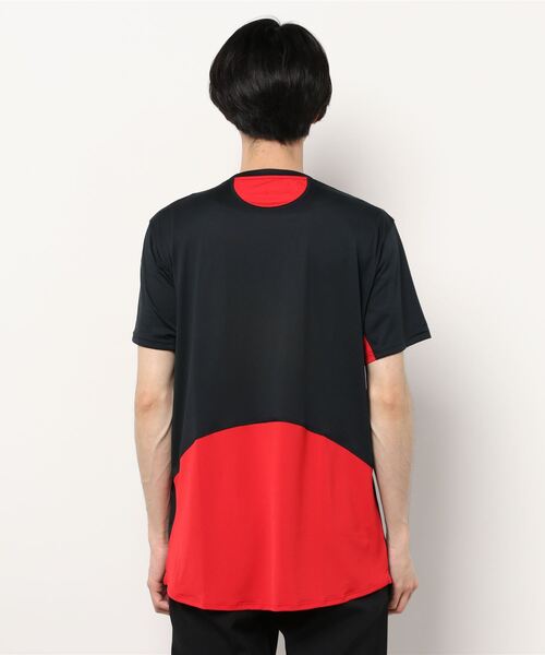 UNDER ARMOUR（アンダーアーマー）の「UAテック クール Tシャツ（バスケットボール/MEN）（Tシャツ/カットソー・メンズ・ホワイト/ブラック・XL/MD/XXL/LG/3XL/SM）」の5枚目の写真