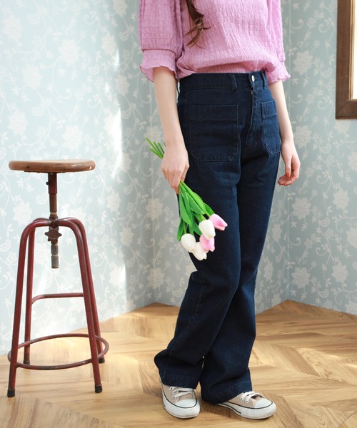 Cheek(チーク)の「【 - mimi - 】BIGポケットセミフレアパンツ(デニムパンツ・レディース・オフホワイト/ネイビー/サックスブルー/ミント/ピンクベージュ・SMALL/MEDIUM)」の4枚目の写真