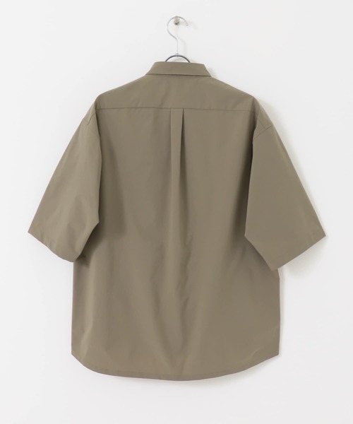 URBAN RESEARCH(アーバンリサーチ)の「SolotexFlyfronts SHORT-SLEEVE SHIRTS(シャツ/ブラウス・メンズ・ブラウン系その他/ブラック/グレー系その他・MEDIUM/LARGE)」の22枚目の写真