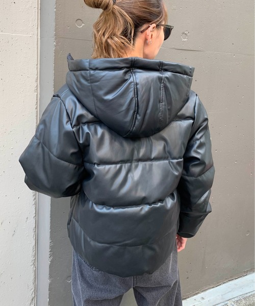 RASVOA(ラスボア)の「レザーフェイクダウンジャケット(ダウンジャケット/コート・レディース・ブラック・FREE)」の6枚目の写真