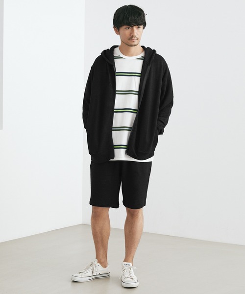 Loungewear tokyo(ラウンジウェアトウキョウ)の「【ラウンジウェアセットアップ】リラックス カットサッカー地 ジップアップパーカー×イージーショートパンツ ワンマイルウェア(ルームウェア/パジャマ・メンズ・ブラック/ネイビー/ホワイト系その他/グレー系その他/ホワイト系その他2・M/L/XL)」の1枚目の写真