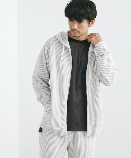 Loungewear tokyo(ラウンジウェアトウキョウ)の「【ラウンジウェアセットアップ】リラックス カットサッカー地 ジップアップパーカー×イージーショートパンツ ワンマイルウェア(ルームウェア/パジャマ・メンズ・ブラック/ネイビー/ホワイト系その他/グレー系その他/ホワイト系その他2・M/L/XL)」の22枚目の写真