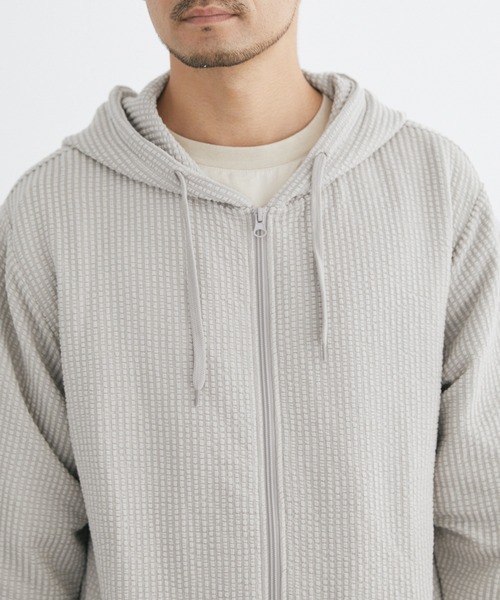 Loungewear tokyo(ラウンジウェアトウキョウ)の「【ラウンジウェアセットアップ】リラックス カットサッカー地 ジップアップパーカー×イージーショートパンツ ワンマイルウェア(ルームウェア/パジャマ・メンズ・ブラック/ネイビー/ホワイト系その他/グレー系その他/ホワイト系その他2・M/L/XL)」の15枚目の写真
