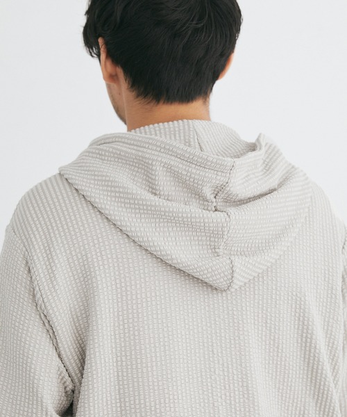 Loungewear tokyo(ラウンジウェアトウキョウ)の「【ラウンジウェアセットアップ】リラックス カットサッカー地 ジップアップパーカー×イージーショートパンツ ワンマイルウェア(ルームウェア/パジャマ・メンズ・ブラック/ネイビー/ホワイト系その他/グレー系その他/ホワイト系その他2・M/L/XL)」の16枚目の写真