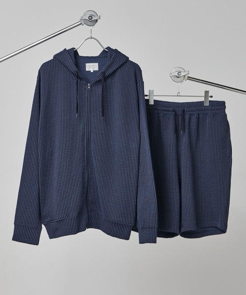 Loungewear tokyo(ラウンジウェアトウキョウ)の「【ラウンジウェアセットアップ】リラックス カットサッカー地 ジップアップパーカー×イージーショートパンツ ワンマイルウェア(ルームウェア/パジャマ・メンズ・ブラック/ネイビー/ホワイト系その他/グレー系その他/ホワイト系その他2・M/L/XL)」の10枚目の写真