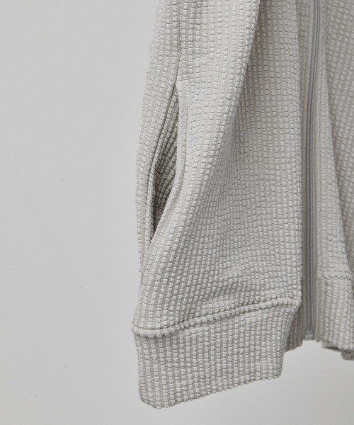 Loungewear tokyo(ラウンジウェアトウキョウ)の「【ラウンジウェアセットアップ】リラックス カットサッカー地 ジップアップパーカー×イージーショートパンツ ワンマイルウェア(ルームウェア/パジャマ・メンズ・ブラック/ネイビー/ホワイト系その他/グレー系その他/ホワイト系その他2・M/L/XL)」の14枚目の写真