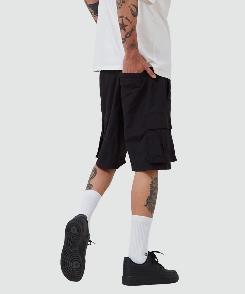 ESTRELLA（エストレラ）の「【ESTRELLA】 ナイロン カーゴ ショートパンツ 0107-ES002（カーゴパンツ・メンズ・ブラック・SMALL/MEDIUM/LARGE）」の8枚目の写真