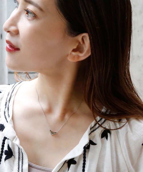 colleca la（コレカラ）の「ニュアンスモチーフネックレス（ネックレス・レディース・シルバー/ゴールド・ﾌﾘ-）」の6枚目の写真