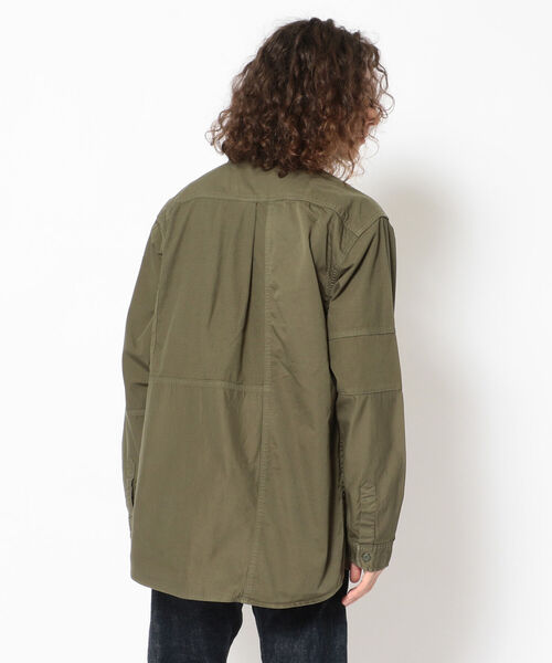 AVIREX（アヴィレックス）の「マテリアル パッチワーク バンドカラー シャツ / LONG SLEEVE MATERIAL PATCHWORK BAND COLLAR SHIRT / アヴィレックス / AVIREX（シャツ/ブラウス・メンズ・カーキ/オリーブ/ネイビー・X-LARGE/MEDIUM/XX-LARGE/LARGE）」の5枚目の写真